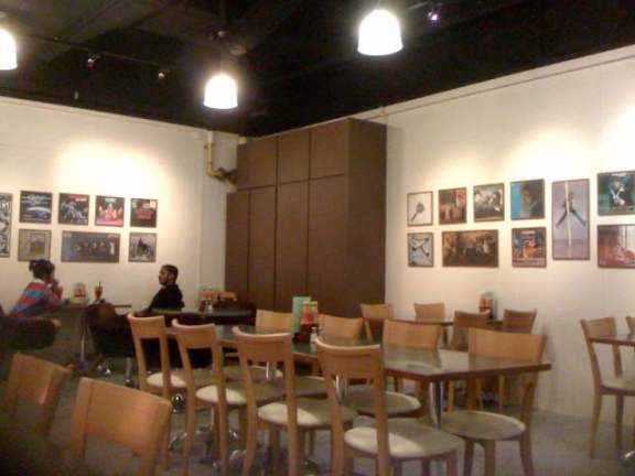 Buddy Hoagies sitting area.