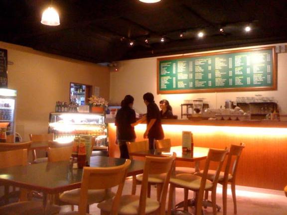 Buddy Hoagies at Pasir Ris White Sands / E-Hub